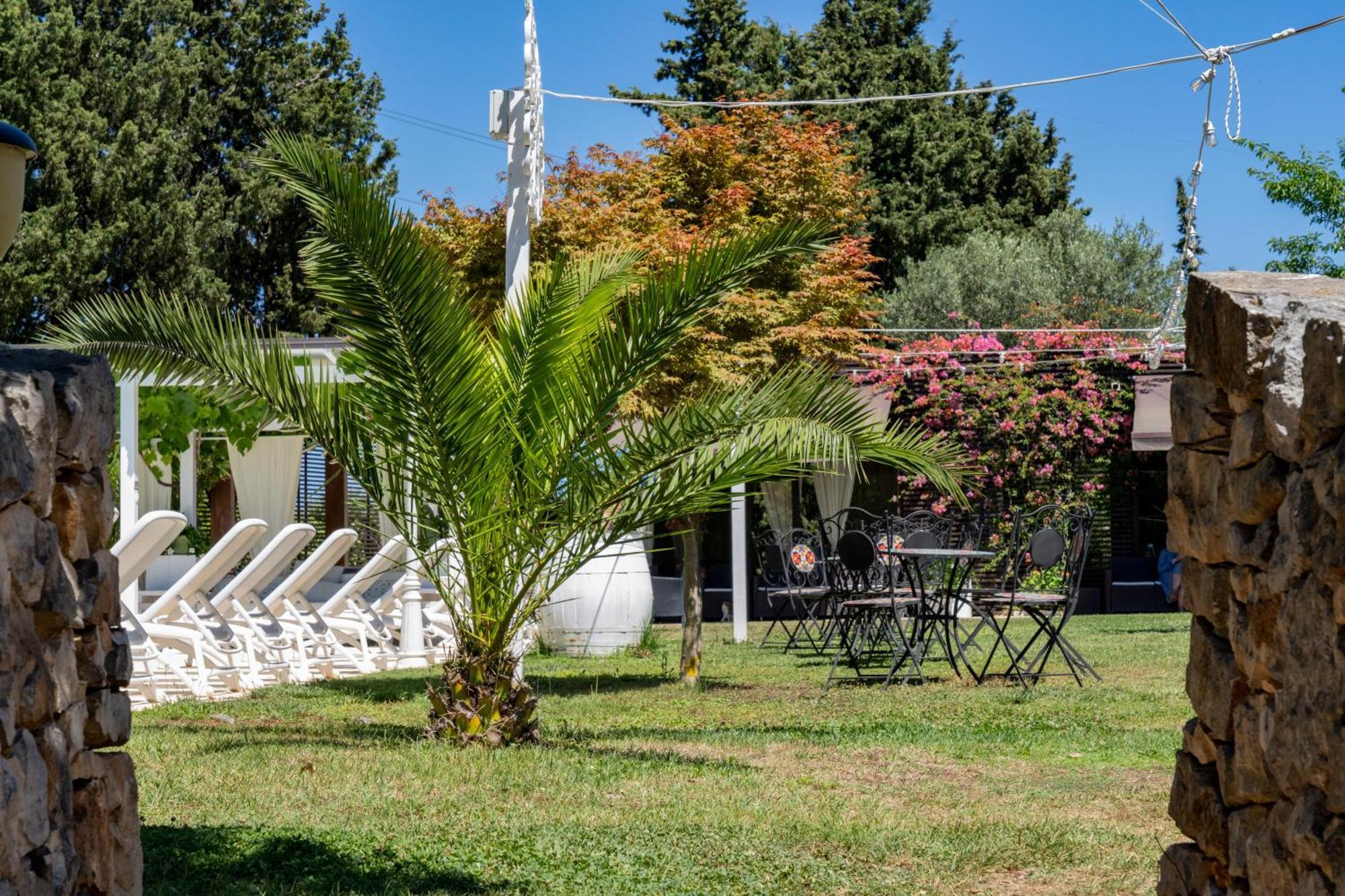 Masseria Montepaolo Dimora Di Charme Конверсано Екстериор снимка