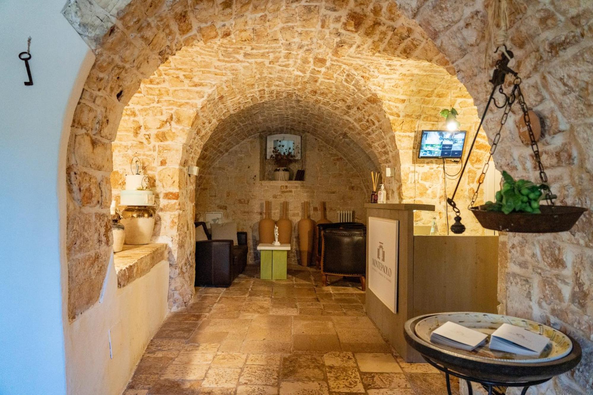 Masseria Montepaolo Dimora Di Charme Конверсано Екстериор снимка